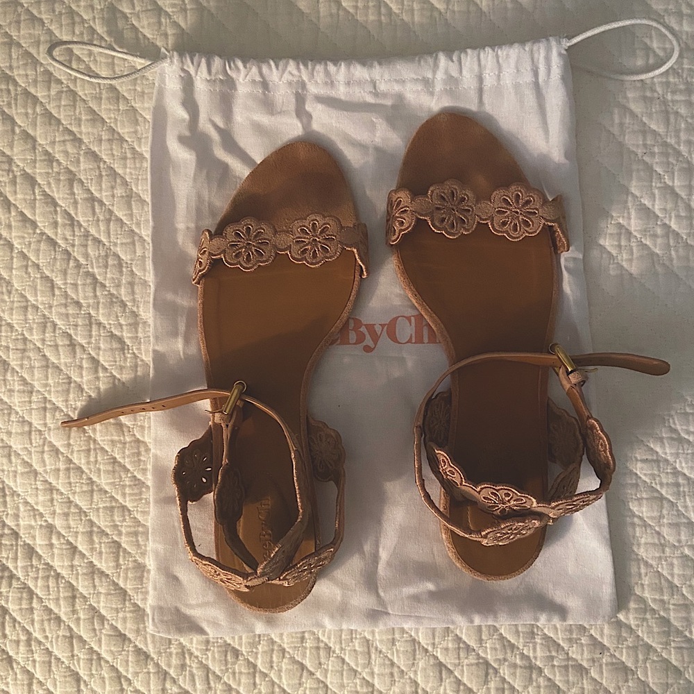 See by Chloe ; Cut out flower sandals